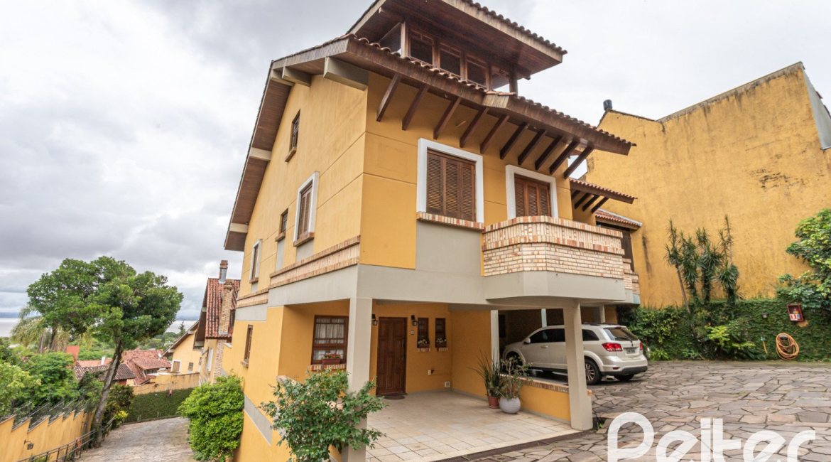 Casa em Condomínio à venda com 186m², 3 dormitórios, 1 suíte, 2 vagas, no bairro Jardim Isabel em Porto Alegre