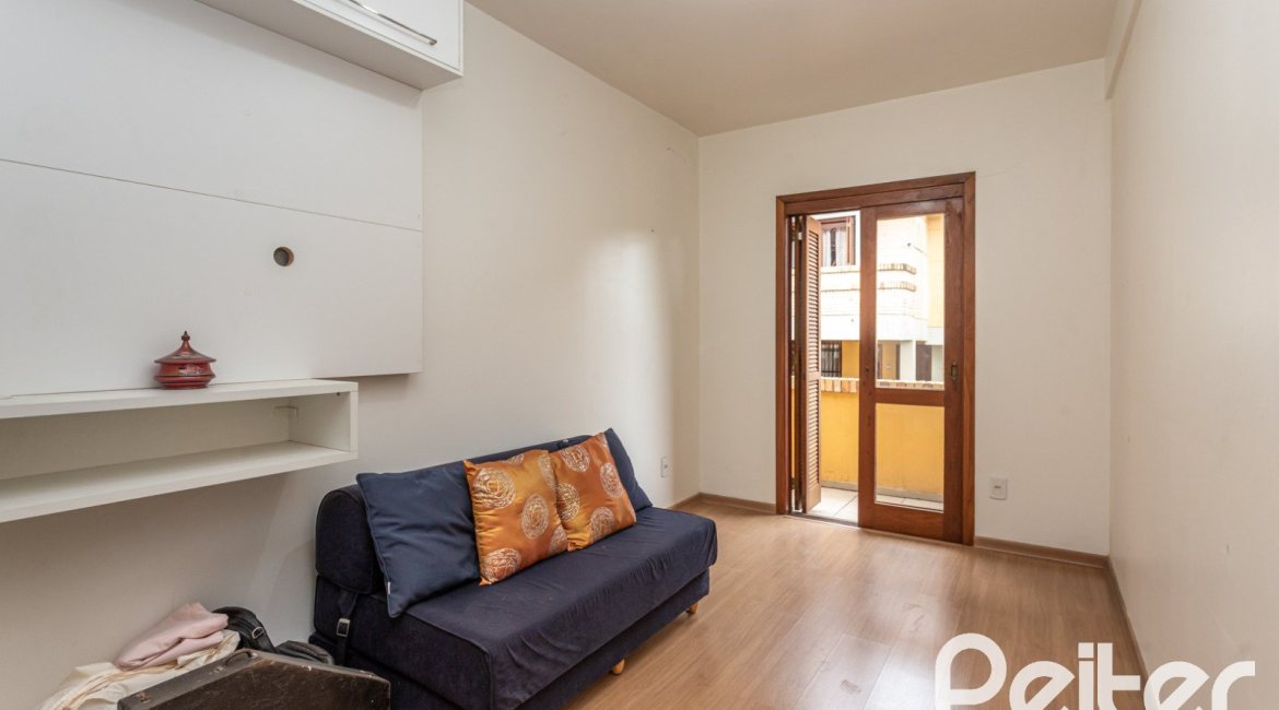 Casa em Condomínio à venda com 186m², 3 dormitórios, 1 suíte, 2 vagas, no bairro Jardim Isabel em Porto Alegre