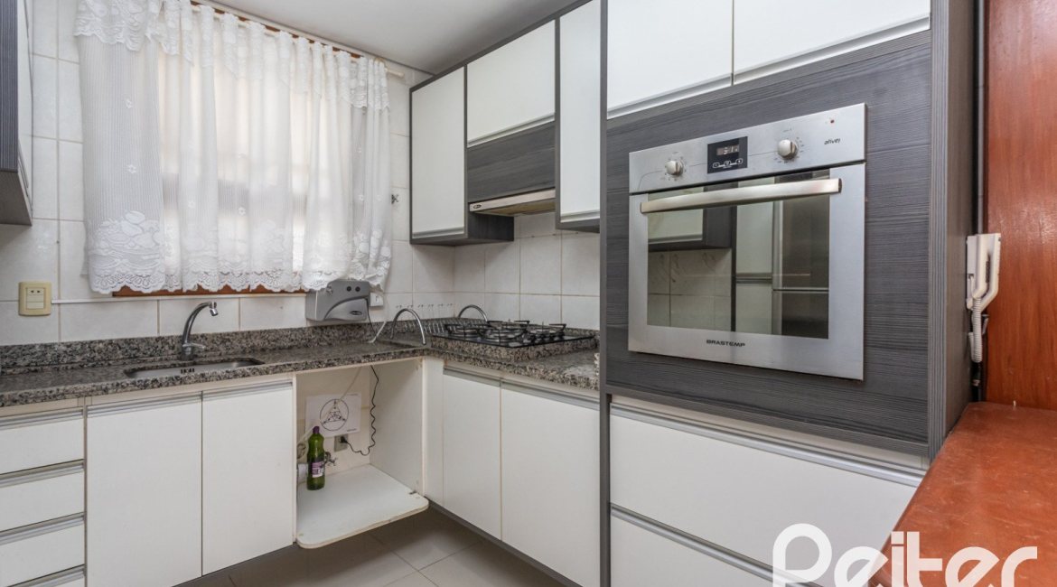 Casa em Condomínio à venda com 186m², 3 dormitórios, 1 suíte, 2 vagas, no bairro Jardim Isabel em Porto Alegre