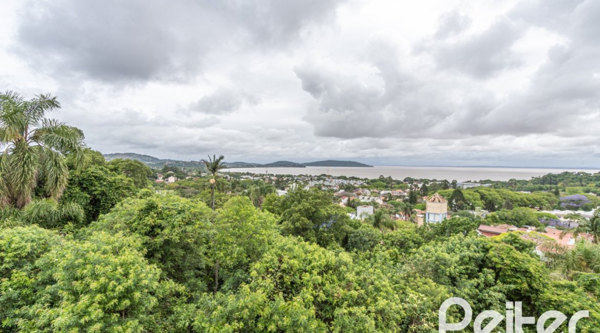 Casa em Condomínio à venda com 186m², 3 dormitórios, 1 suíte, 2 vagas, no bairro Jardim Isabel em Porto Alegre
