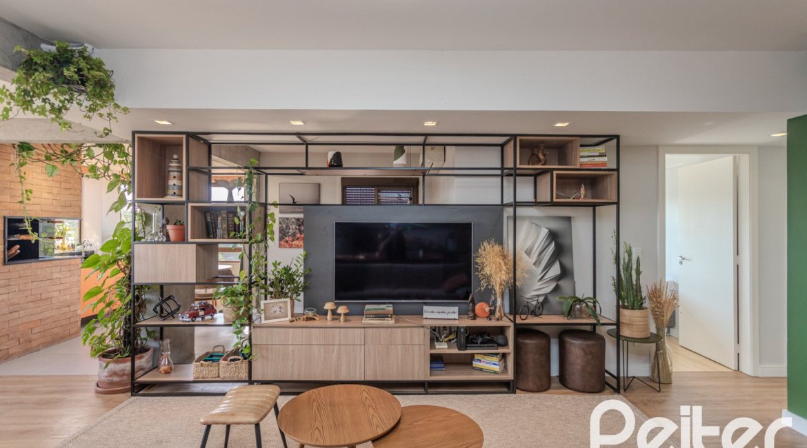 Apartamento à venda com 109m², 3 dormitórios, 1 suíte, 2 vagas, no bairro Cristal em Porto Alegre