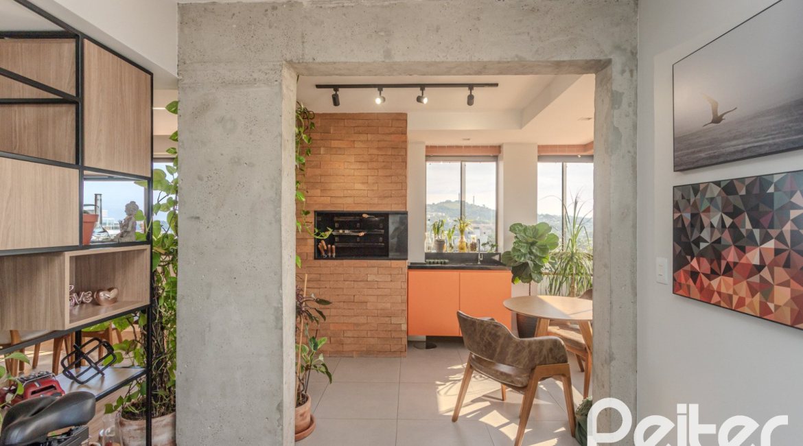 Apartamento à venda com 109m², 3 dormitórios, 1 suíte, 2 vagas, no bairro Cristal em Porto Alegre