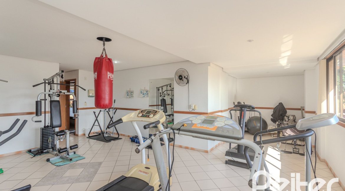 Apartamento à venda com 109m², 3 dormitórios, 1 suíte, 2 vagas, no bairro Cristal em Porto Alegre