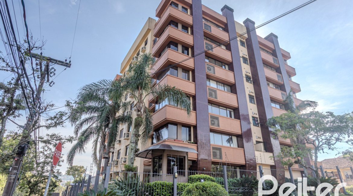 Apartamento à venda com 109m², 3 dormitórios, 1 suíte, 2 vagas, no bairro Cristal em Porto Alegre