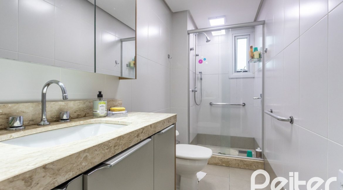 Apartamento à venda com 123m², 3 dormitórios, 3 suítes, 2 vagas, no bairro Tristeza em Porto Alegre
