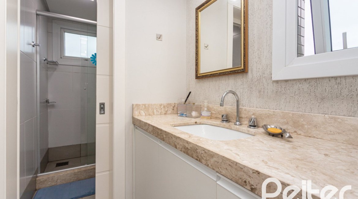 Apartamento à venda com 123m², 3 dormitórios, 3 suítes, 2 vagas, no bairro Tristeza em Porto Alegre