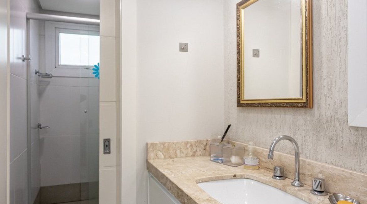 Apartamento à venda com 123m², 3 dormitórios, 3 suítes, 2 vagas, no bairro Tristeza em Porto Alegre