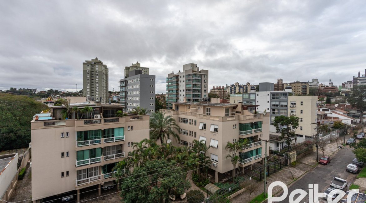 Apartamento à venda com 123m², 3 dormitórios, 3 suítes, 2 vagas, no bairro Tristeza em Porto Alegre
