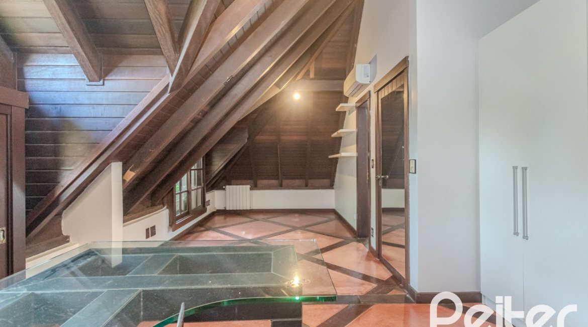Casa em Condomínio à venda com 493m², 5 dormitórios, 5 suítes, 4 vagas, no bairro Terra Ville em Porto Alegre