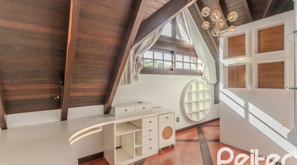 Casa em Condomínio à venda com 493m², 5 dormitórios, 5 suítes, 4 vagas, no bairro Terra Ville em Porto Alegre