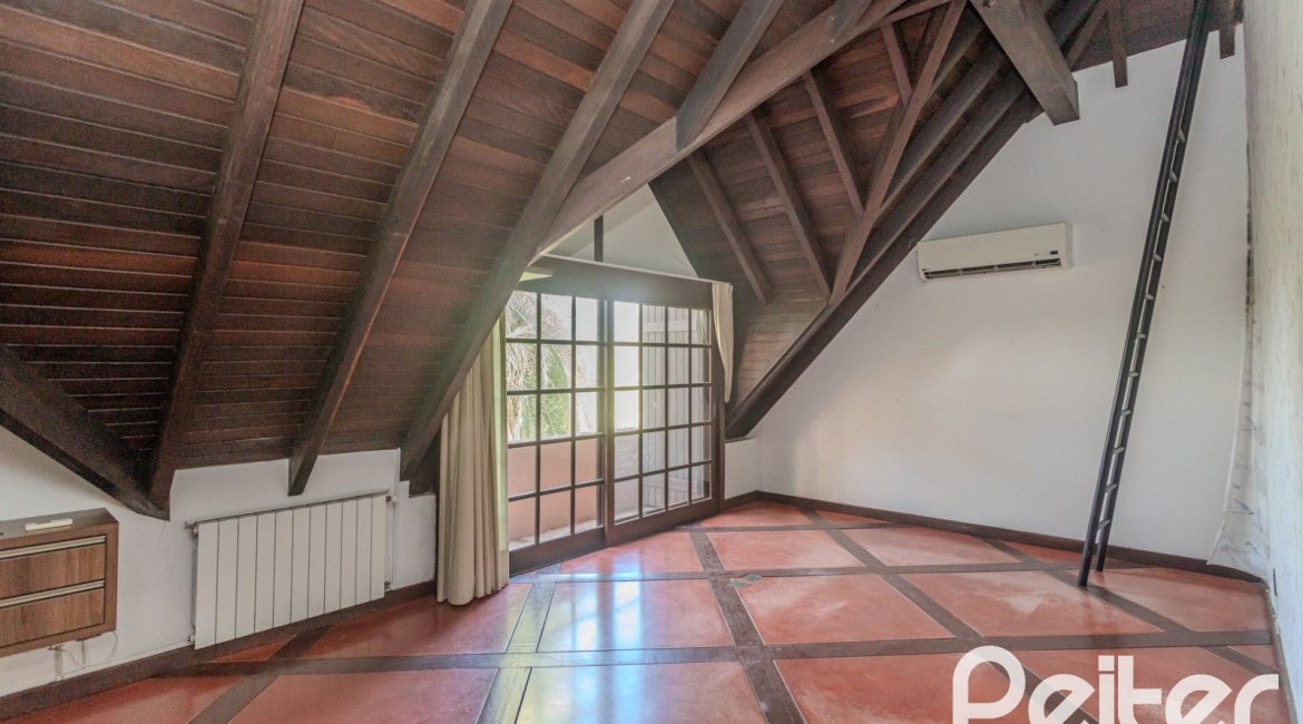 Casa em Condomínio à venda com 493m², 5 dormitórios, 5 suítes, 4 vagas, no bairro Terra Ville em Porto Alegre