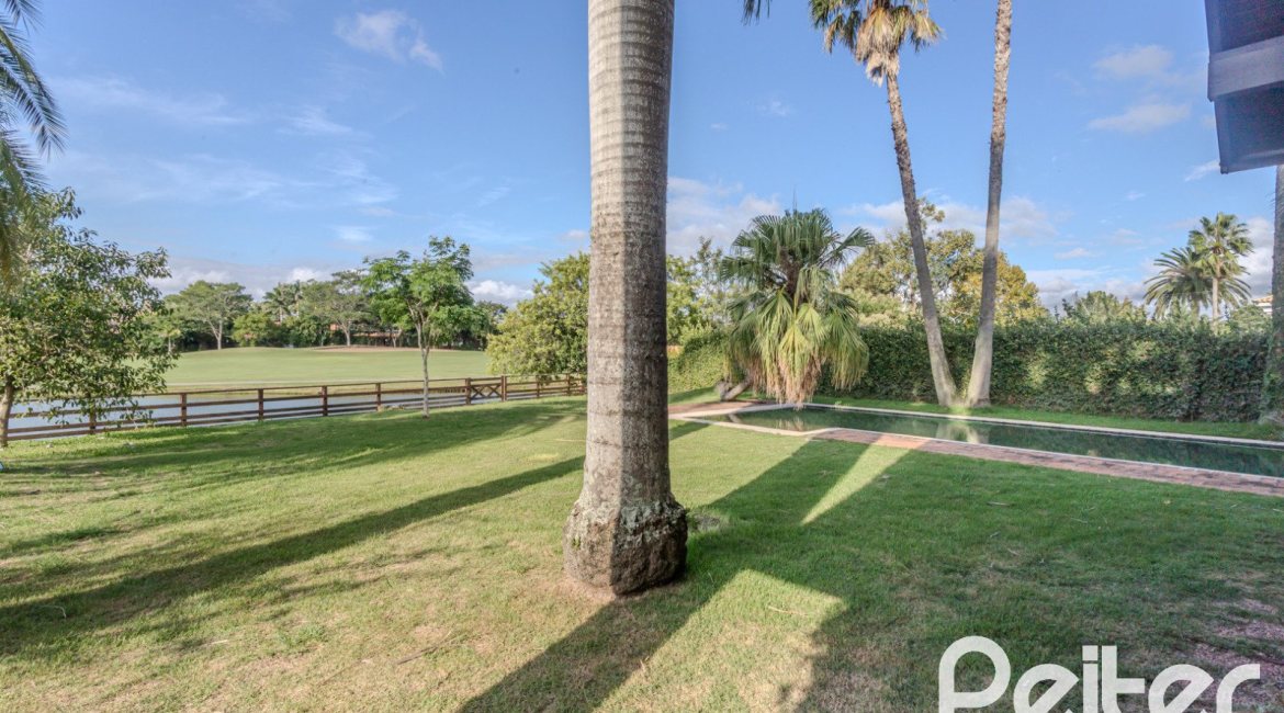 Casa em Condomínio à venda com 493m², 5 dormitórios, 5 suítes, 4 vagas, no bairro Terra Ville em Porto Alegre