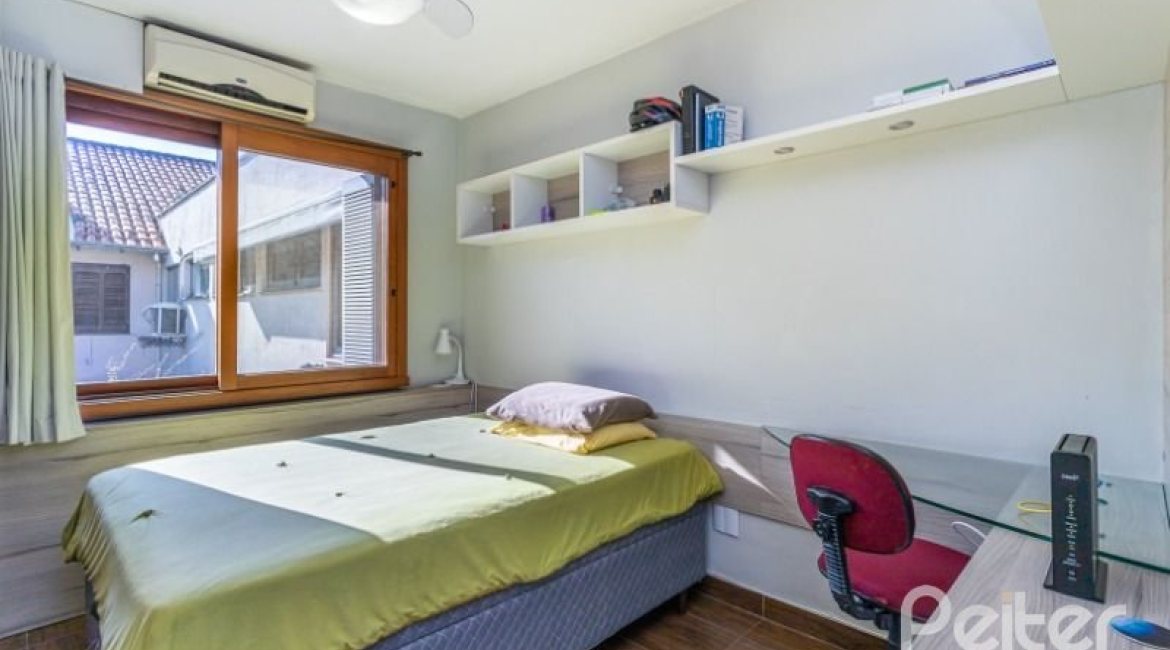 Apartamento à venda com 122m², 3 dormitórios, 1 suíte, 2 vagas, no bairro Ipanema em Porto Alegre