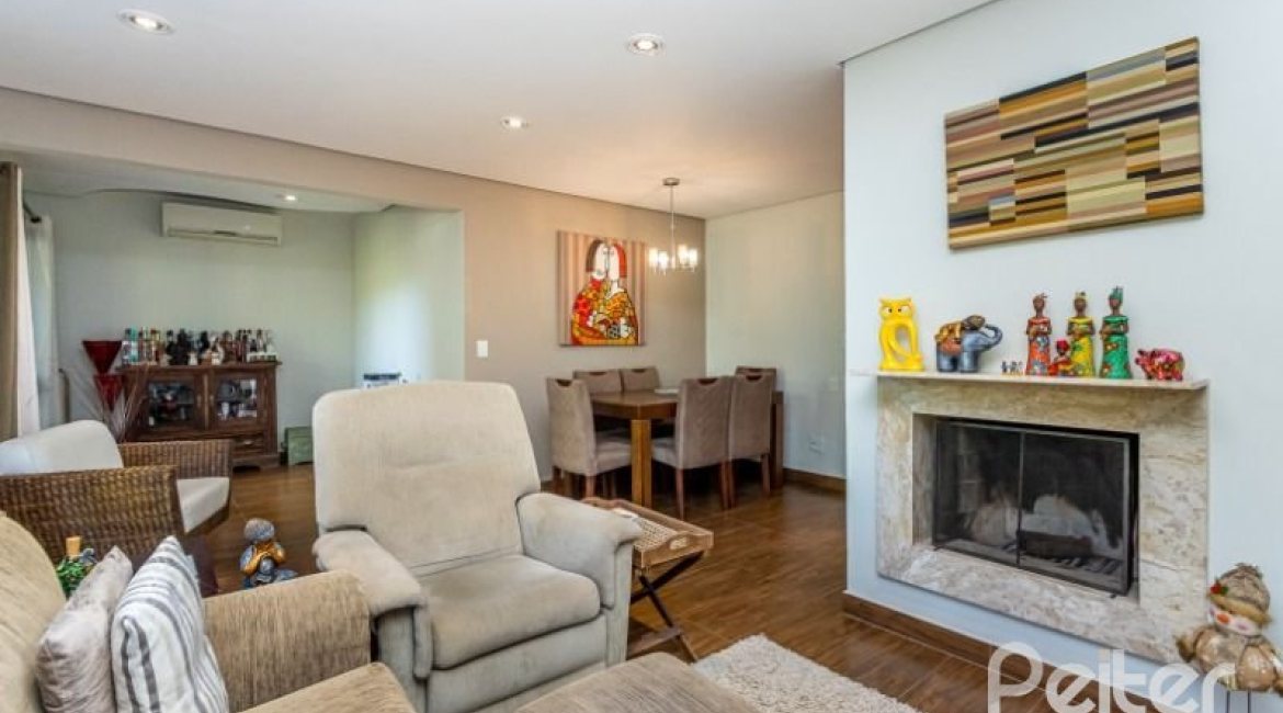 Apartamento à venda com 122m², 3 dormitórios, 1 suíte, 2 vagas, no bairro Ipanema em Porto Alegre