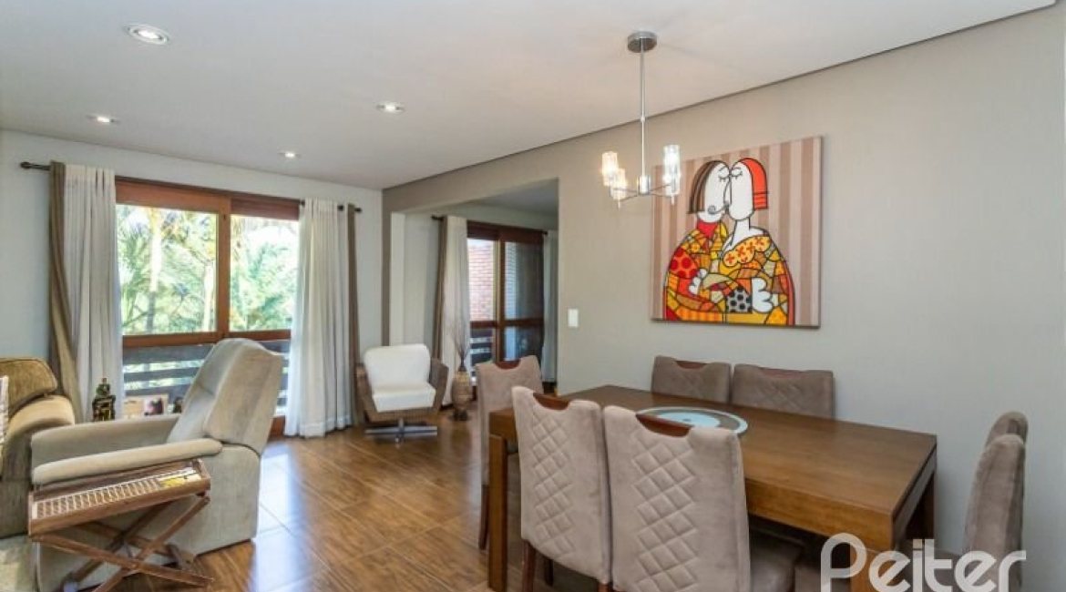 Apartamento à venda com 122m², 3 dormitórios, 1 suíte, 2 vagas, no bairro Ipanema em Porto Alegre