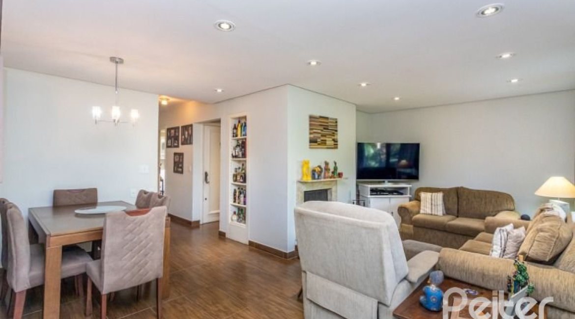 Apartamento à venda com 122m², 3 dormitórios, 1 suíte, 2 vagas, no bairro Ipanema em Porto Alegre