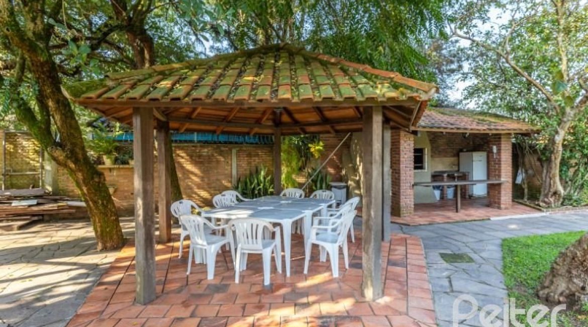 Apartamento à venda com 122m², 3 dormitórios, 1 suíte, 2 vagas, no bairro Ipanema em Porto Alegre