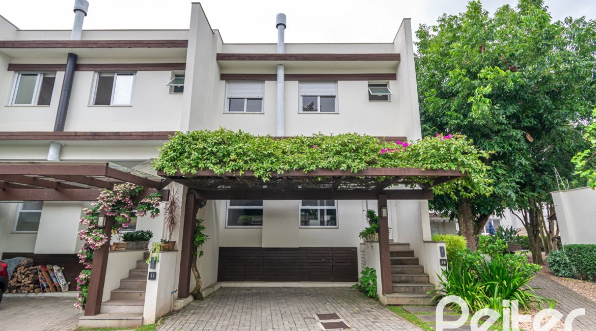 Casa em Condomínio à venda com 177m², 3 dormitórios, 1 suíte, 2 vagas, no bairro Ipanema em PORTO ALEGRE