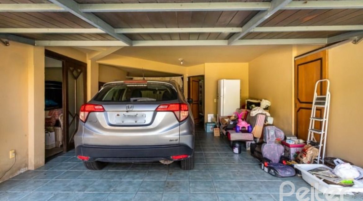 Casa à venda com 600m², 4 dormitórios, 4 suítes, 4 vagas, no bairro Vila Conceição em Porto Alegre