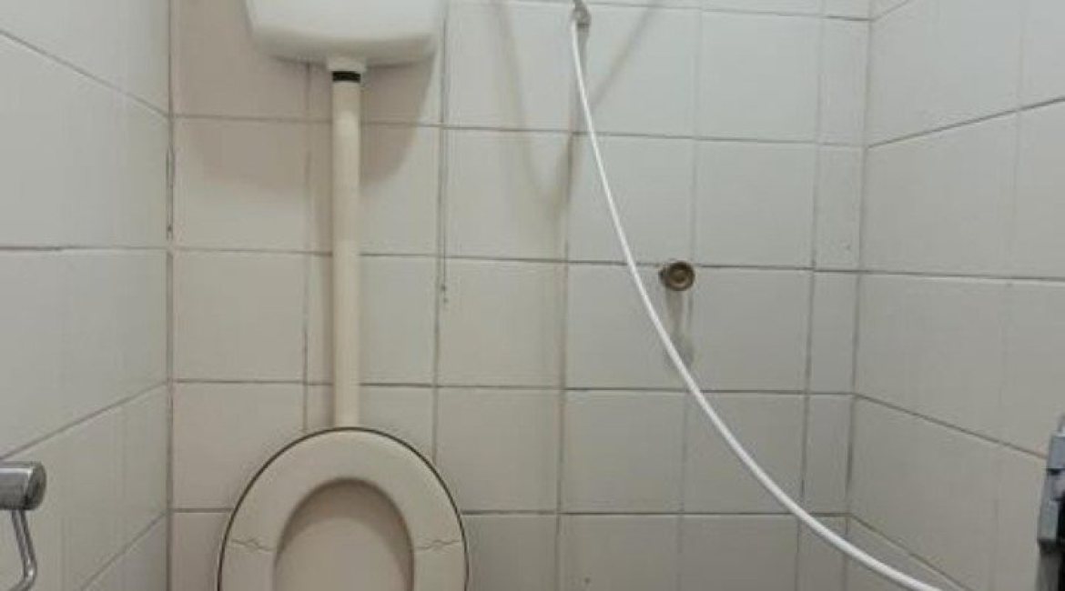 Casa à venda com 351m², 4 dormitórios, 1 suíte, 2 vagas, no bairro Ipanema em Porto Alegre