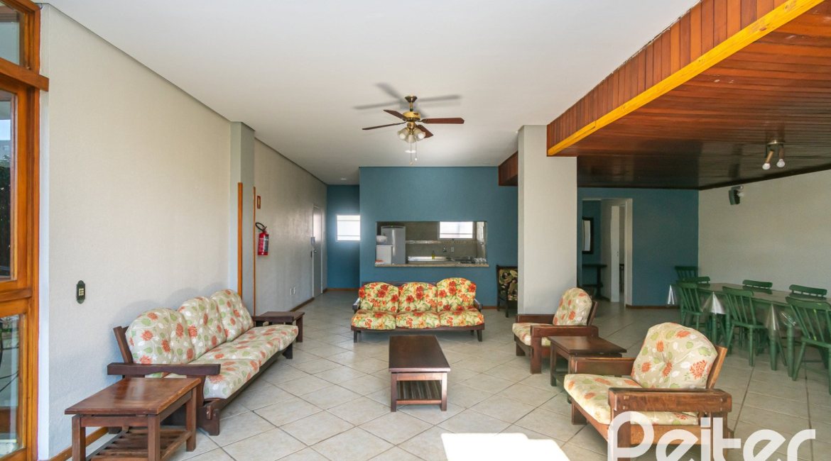 Apartamento à venda com 42m², 1 dormitório, 1 vaga, no bairro Tristeza em Porto Alegre