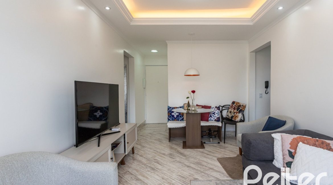 Apartamento à venda com 42m², 1 dormitório, 1 vaga, no bairro Tristeza em Porto Alegre