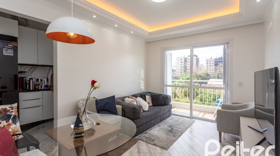 Apartamento à venda com 42m², 1 dormitório, 1 vaga, no bairro Tristeza em Porto Alegre