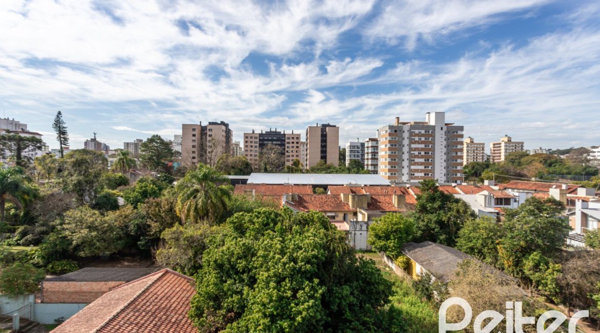 Apartamento à venda com 42m², 1 dormitório, 1 vaga, no bairro Tristeza em Porto Alegre