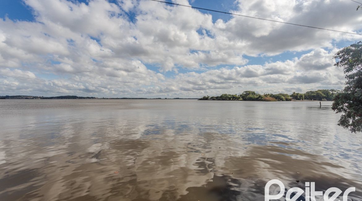 Casa em Condomínio à venda com 304m², 4 dormitórios, 4 suítes, 3 vagas, no bairro Tristeza em Porto Alegre