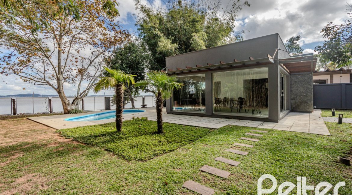 Casa em Condomínio à venda com 304m², 4 dormitórios, 4 suítes, 3 vagas, no bairro Tristeza em Porto Alegre