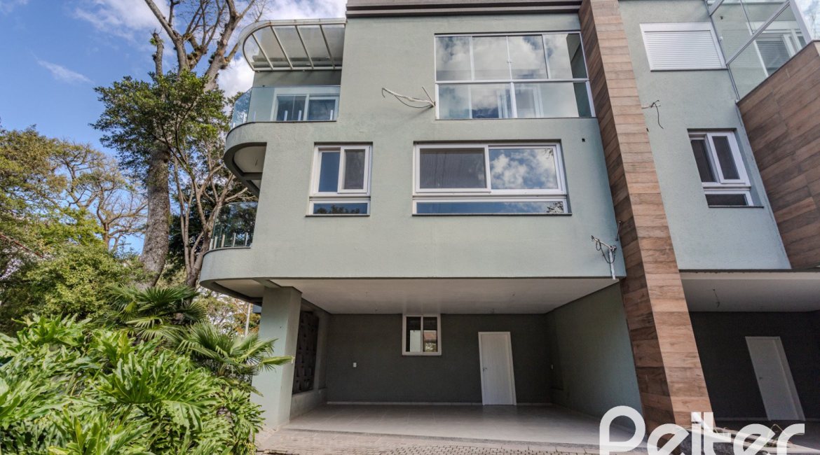 Casa em Condomínio à venda com 304m², 4 dormitórios, 4 suítes, 3 vagas, no bairro Tristeza em Porto Alegre
