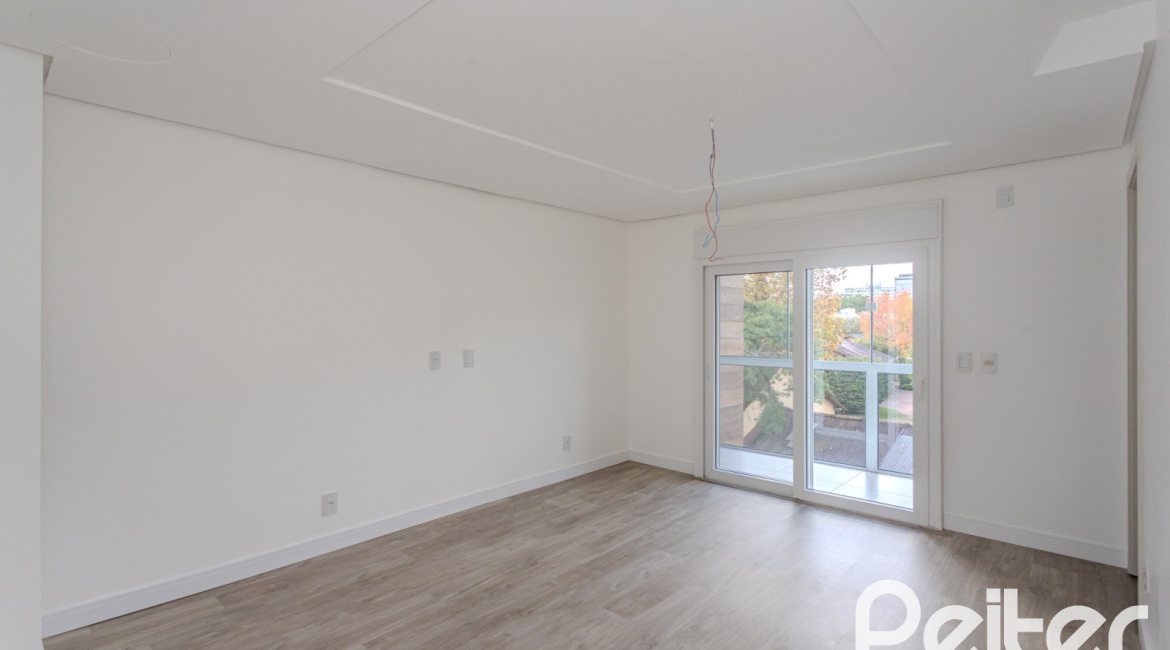 Casa em Condomínio à venda com 304m², 4 dormitórios, 4 suítes, 3 vagas, no bairro Tristeza em Porto Alegre