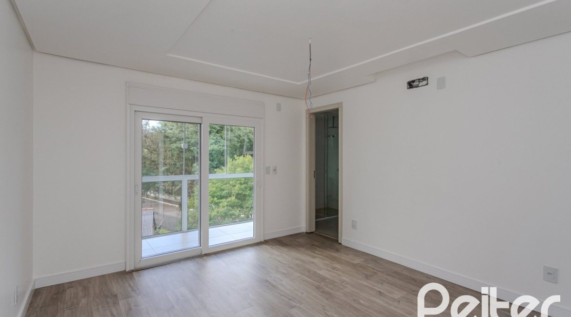 Casa em Condomínio à venda com 304m², 4 dormitórios, 4 suítes, 3 vagas, no bairro Tristeza em Porto Alegre