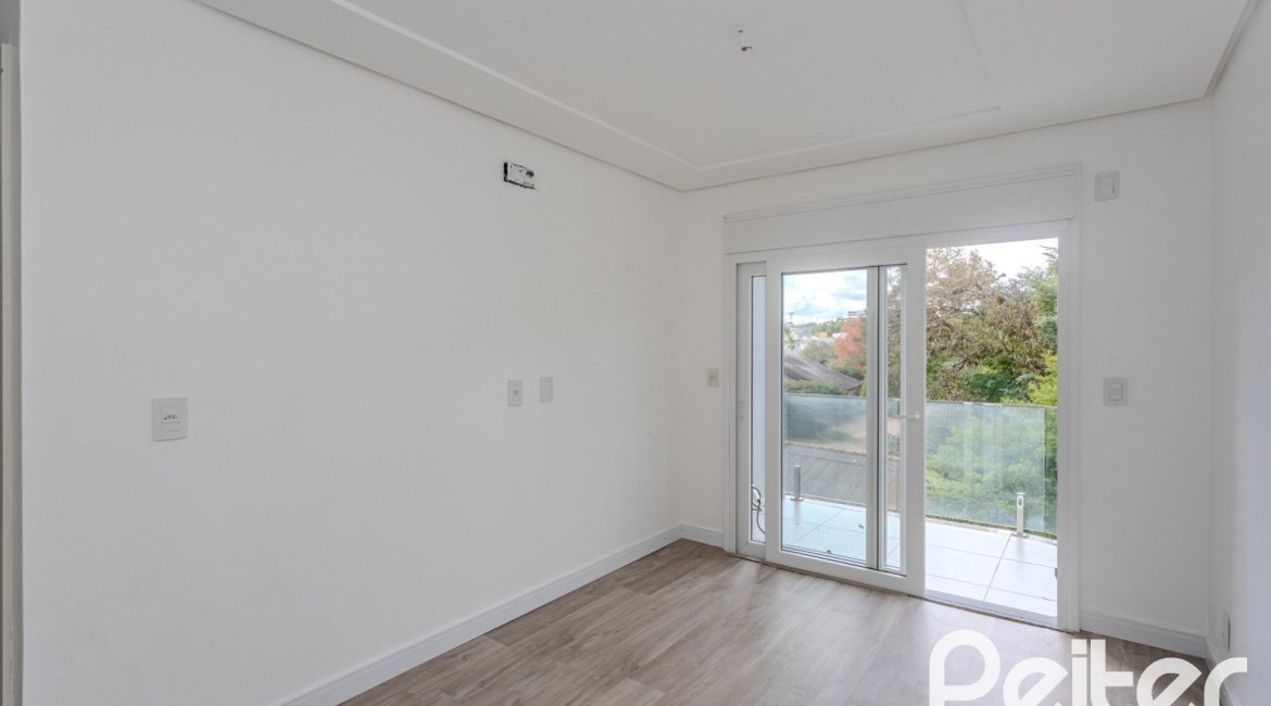 Casa em Condomínio à venda com 304m², 4 dormitórios, 4 suítes, 3 vagas, no bairro Tristeza em Porto Alegre
