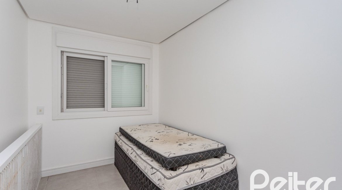 Casa em Condomínio à venda com 304m², 4 dormitórios, 4 suítes, 3 vagas, no bairro Tristeza em Porto Alegre