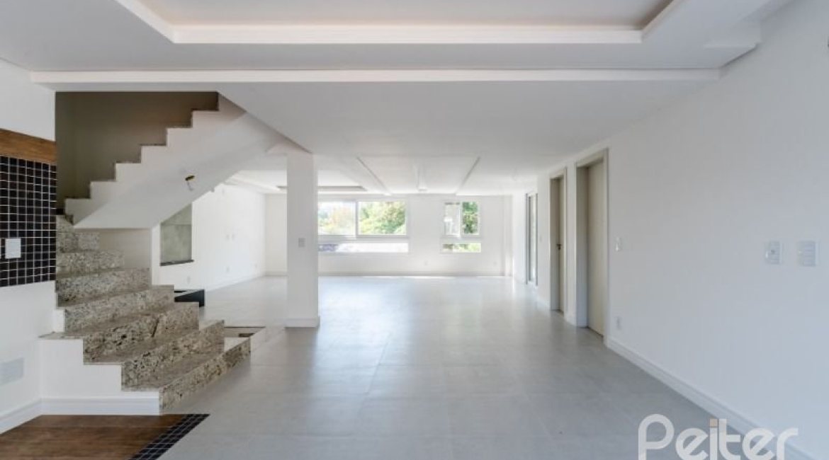 Casa em Condomínio à venda com 304m², 4 dormitórios, 4 suítes, 3 vagas, no bairro Tristeza em Porto Alegre