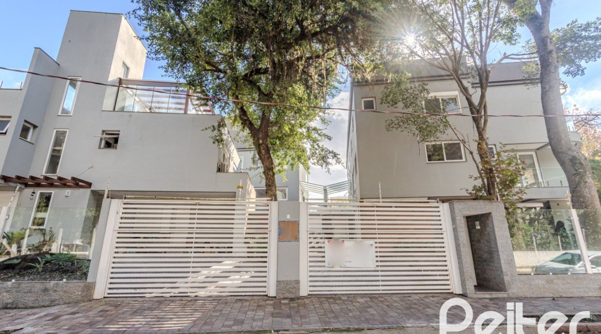 Casa em Condomínio à venda com 280m², 4 dormitórios, 4 suítes, 3 vagas, no bairro Tristeza em Porto Alegre