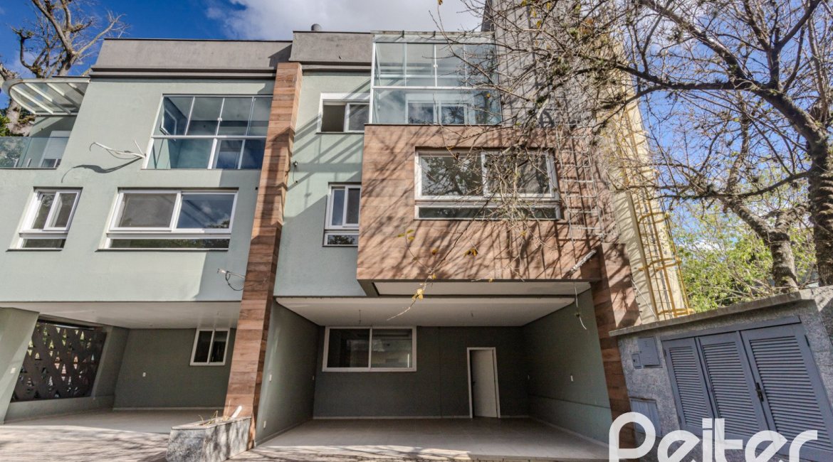 Casa em Condomínio à venda com 280m², 4 dormitórios, 4 suítes, 3 vagas, no bairro Tristeza em Porto Alegre