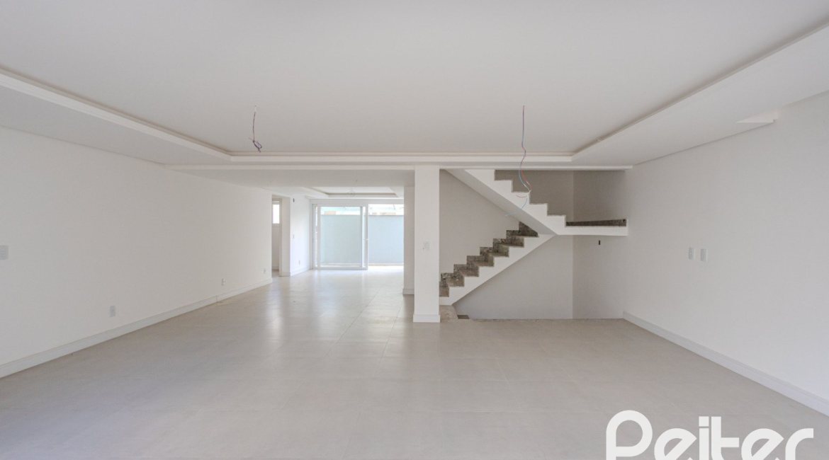 Casa em Condomínio à venda com 280m², 4 dormitórios, 4 suítes, 3 vagas, no bairro Tristeza em Porto Alegre