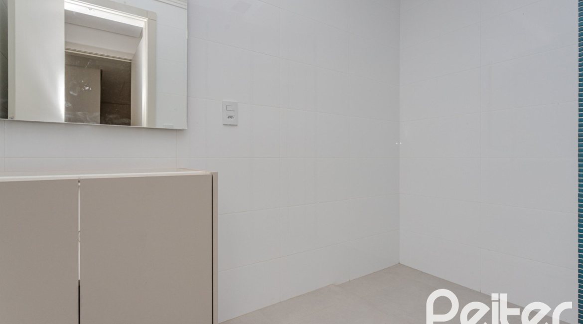 Casa em Condomínio à venda com 280m², 4 dormitórios, 4 suítes, 3 vagas, no bairro Tristeza em Porto Alegre