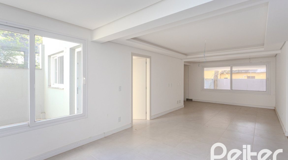 Casa em Condomínio à venda com 280m², 4 dormitórios, 4 suítes, 3 vagas, no bairro Tristeza em Porto Alegre