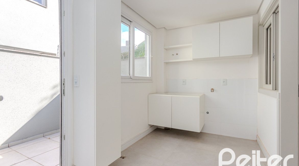 Casa em Condomínio à venda com 280m², 4 dormitórios, 4 suítes, 3 vagas, no bairro Tristeza em Porto Alegre
