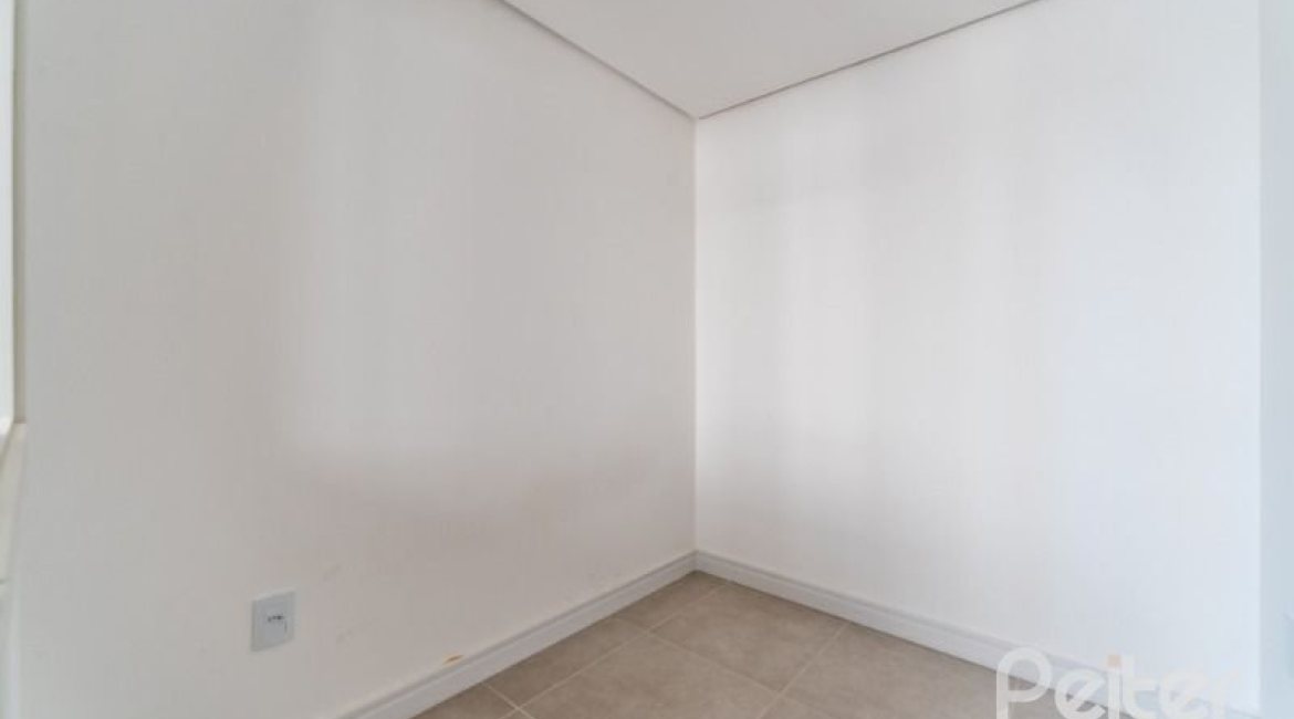 Casa em Condomínio à venda com 280m², 4 dormitórios, 4 suítes, 3 vagas, no bairro Tristeza em Porto Alegre