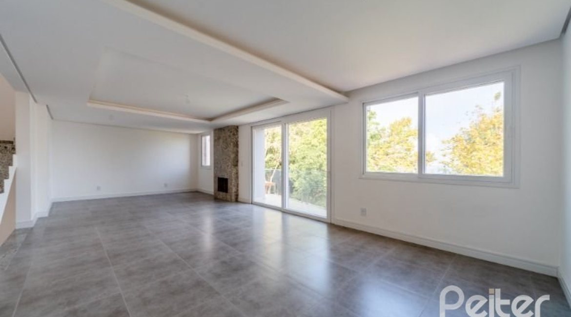 Casa em Condomínio à venda com 296m², 4 dormitórios, 2 suítes, 3 vagas, no bairro Tristeza em Porto Alegre