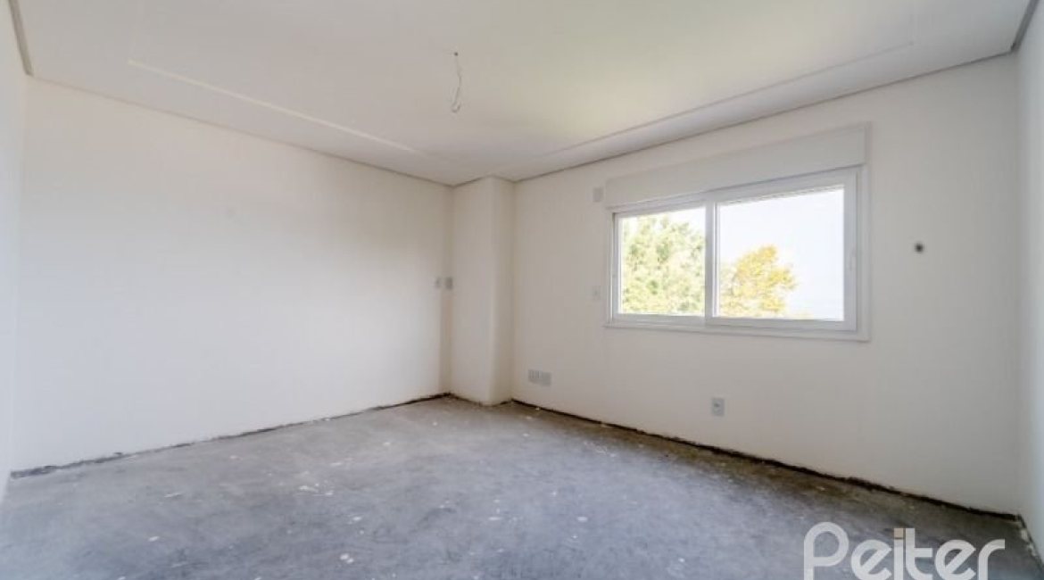 Casa em Condomínio à venda com 296m², 4 dormitórios, 2 suítes, 3 vagas, no bairro Tristeza em Porto Alegre