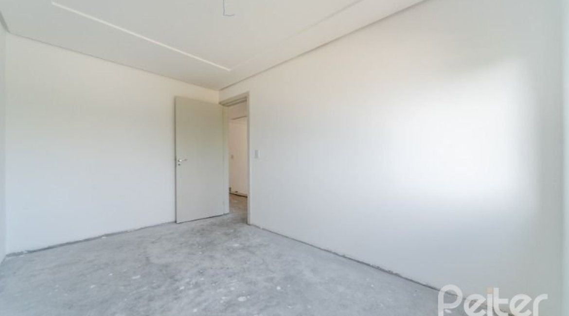 Casa em Condomínio à venda com 296m², 4 dormitórios, 2 suítes, 3 vagas, no bairro Tristeza em Porto Alegre