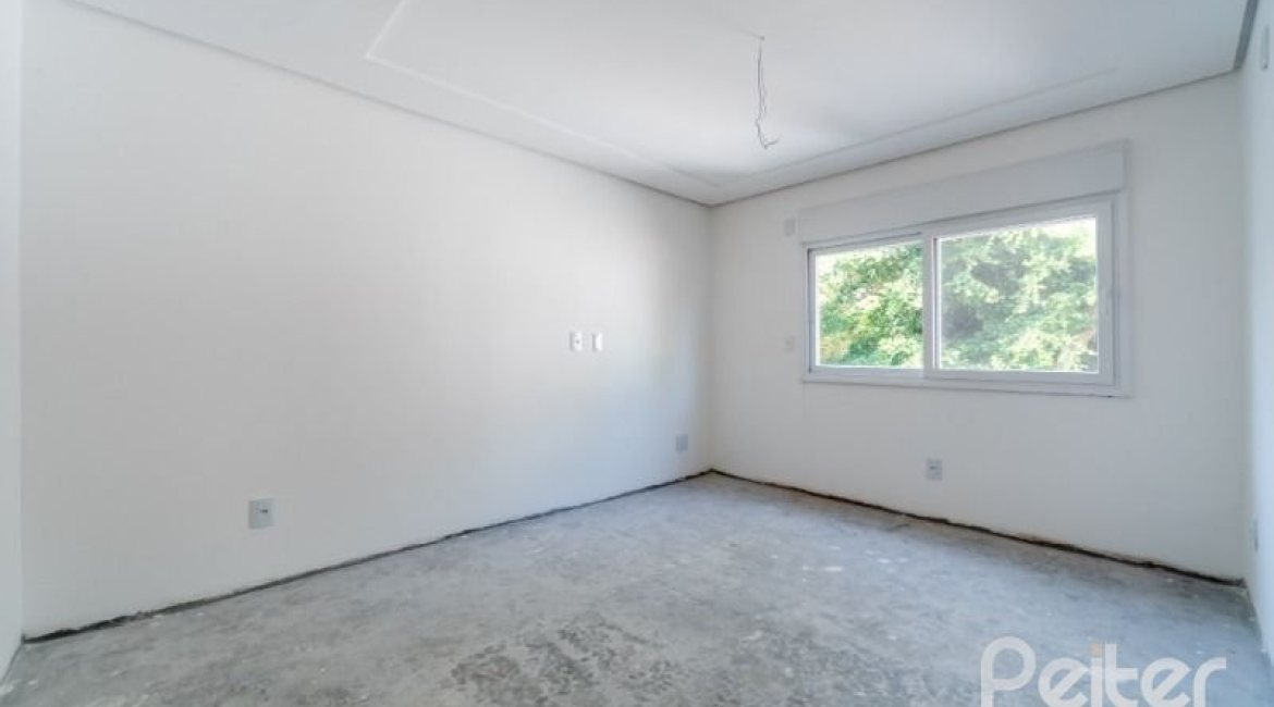 Casa em Condomínio à venda com 296m², 4 dormitórios, 2 suítes, 3 vagas, no bairro Tristeza em Porto Alegre
