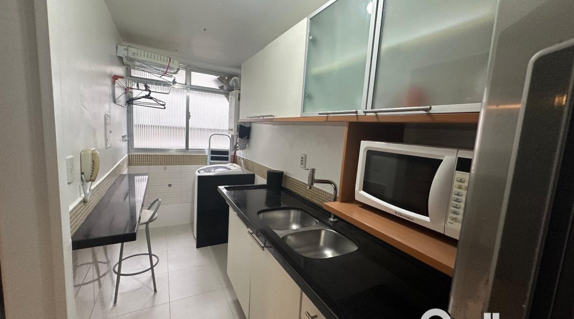 Apartamento à venda com 42m², 1 dormitório, 1 vaga, no bairro Tristeza em Porto Alegre