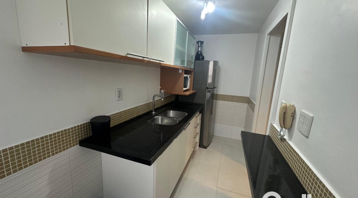 Apartamento à venda com 42m², 1 dormitório, 1 vaga, no bairro Tristeza em Porto Alegre