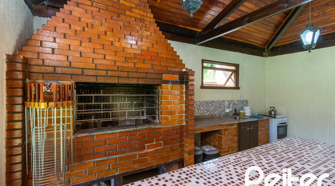 Apartamento à venda com 42m², 1 dormitório, 1 vaga, no bairro Tristeza em Porto Alegre